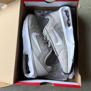 Nike Women’s Air Max Intrlk Lite